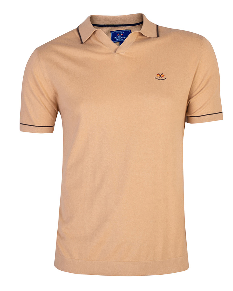 Polo algodón básico manga corta y cuello en V beige serie 10880