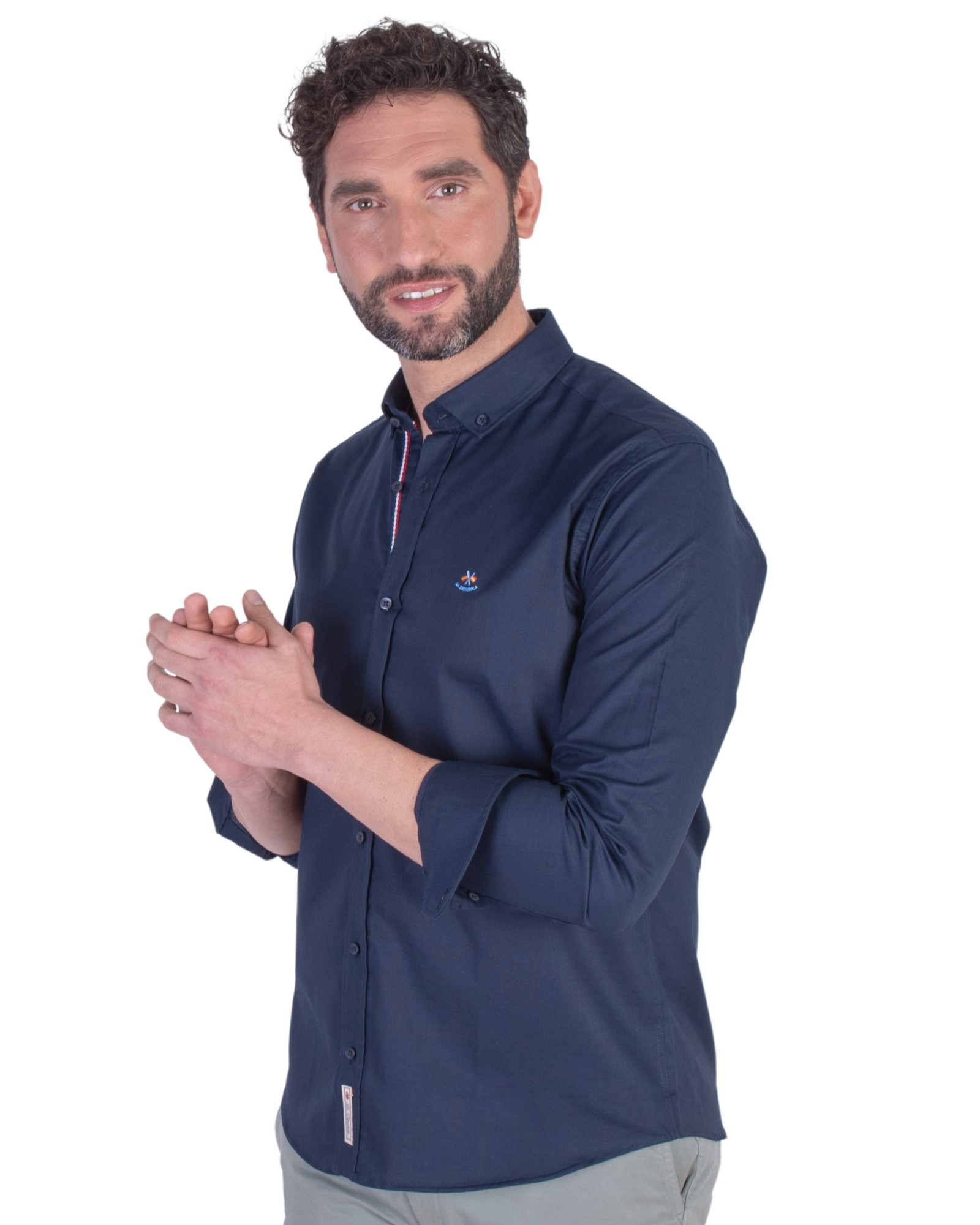 Serie 55505 Camisa oxford lisa cuello botón color azul marino