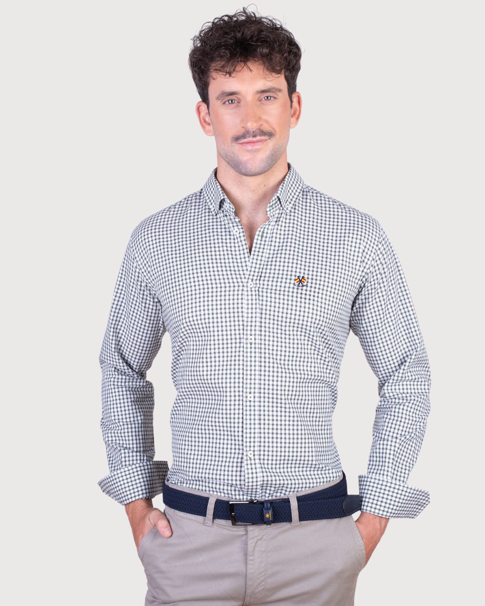 Serie 56403 Camisa algodón cuadros vichy cuello botón color 4 verde