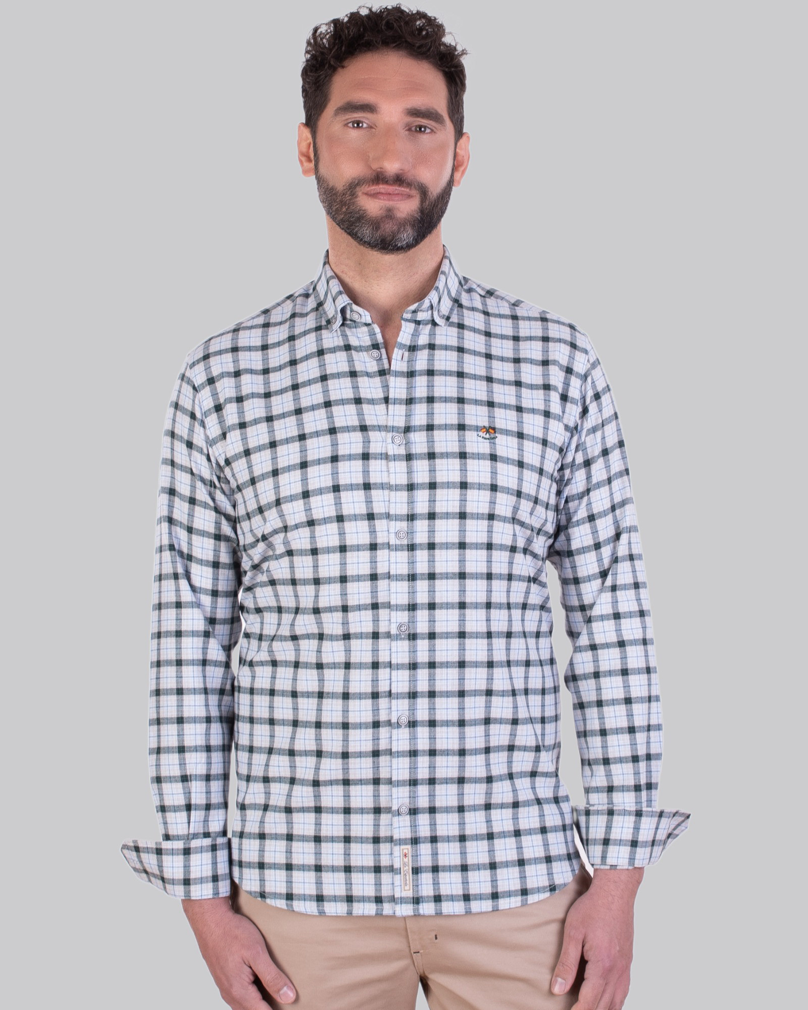 Serie 56124 Camisa algodón cuadro franela y cuello botón hombre