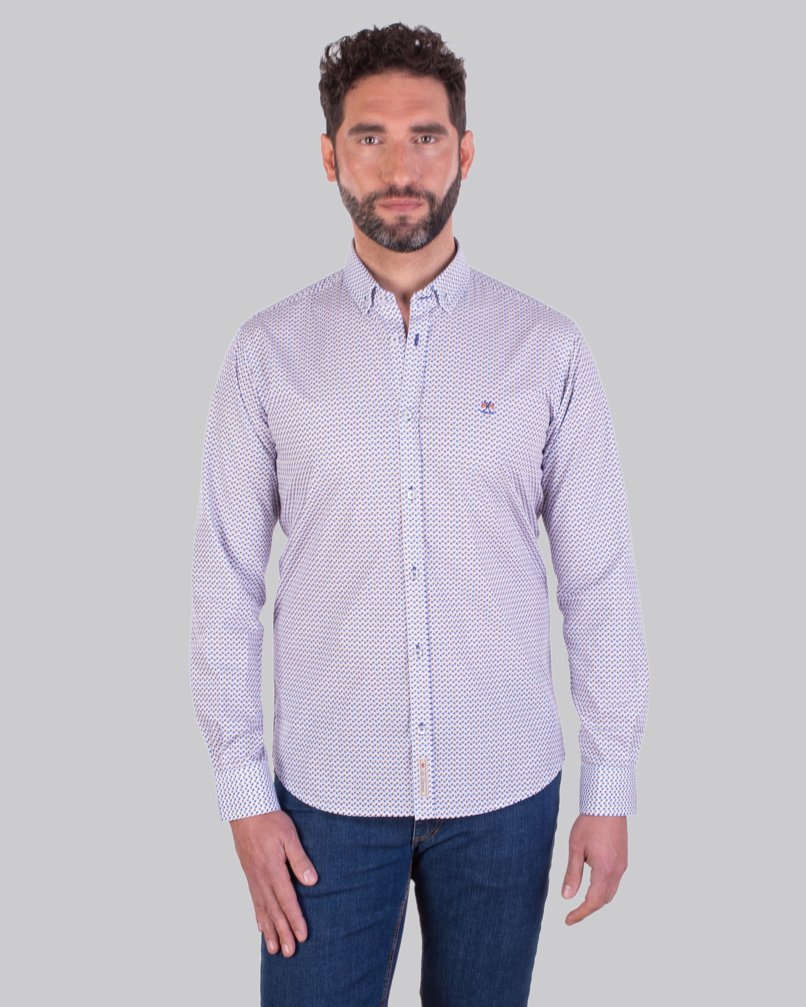 Serie 56023 Camisa algodón estampado y cuello botón hombre
