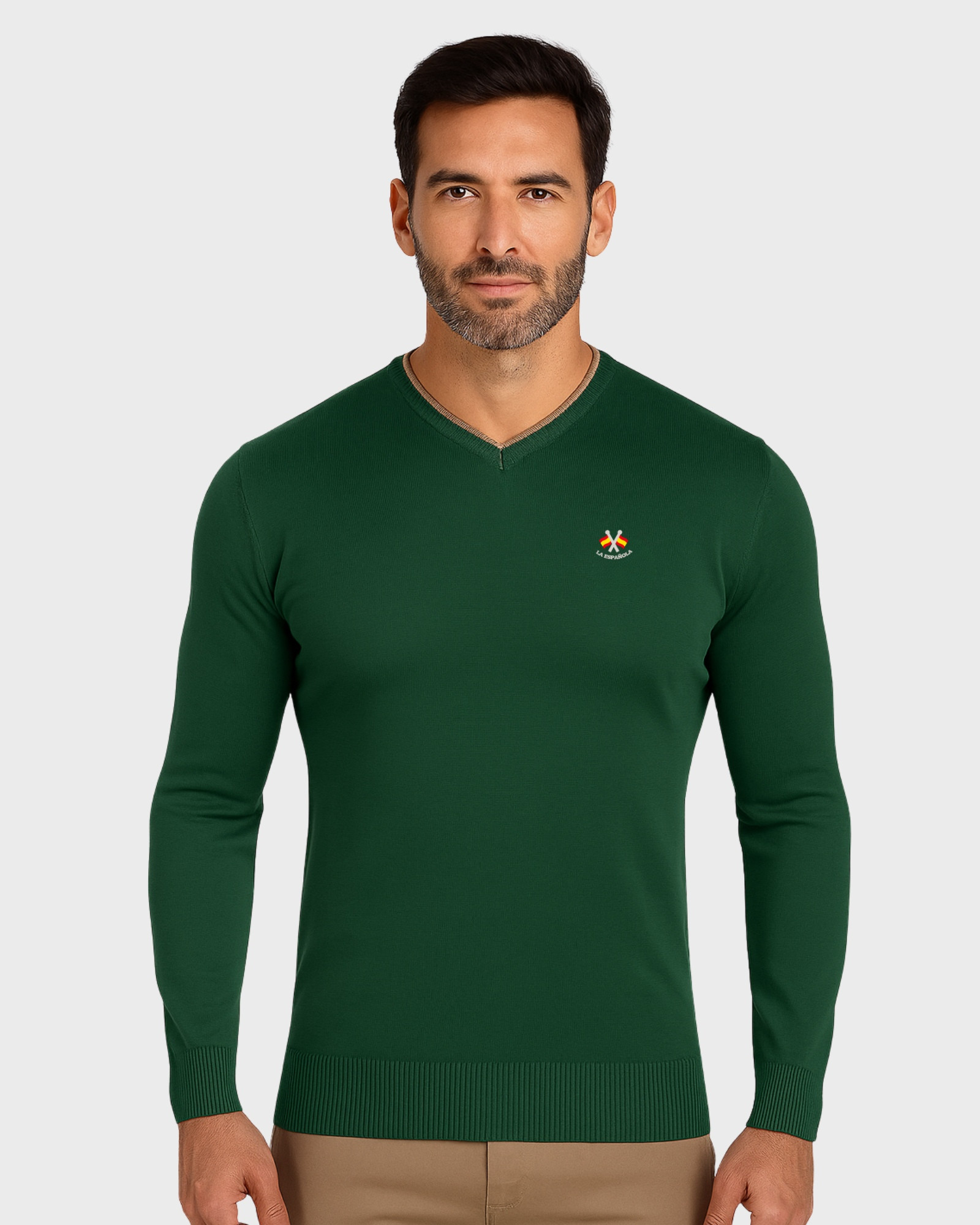 Serie 10916 Suéter básico cuello pico color verde