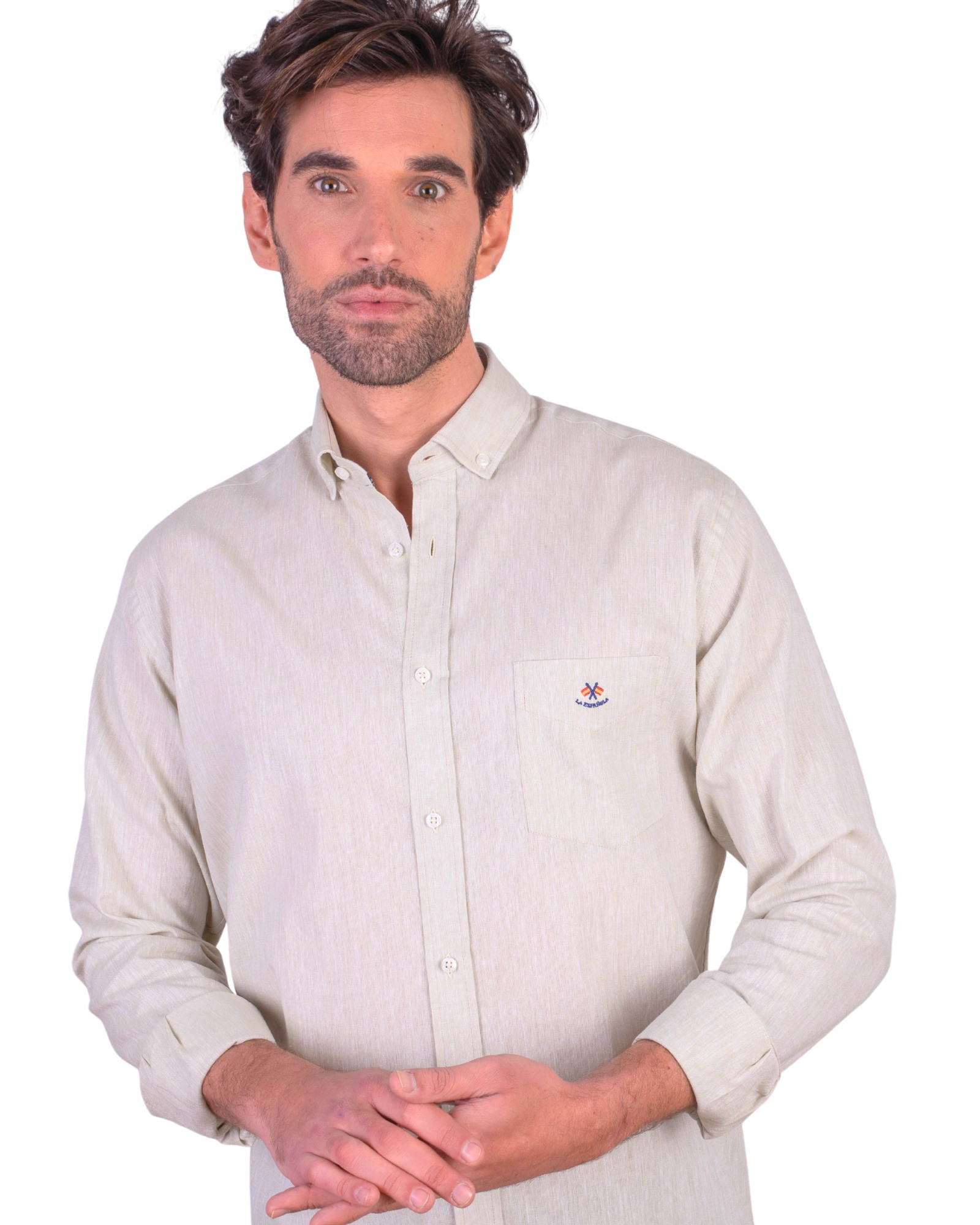 Serie 36141 Camisa algodón lino patrón regular con bolsillo cuello botón color beige