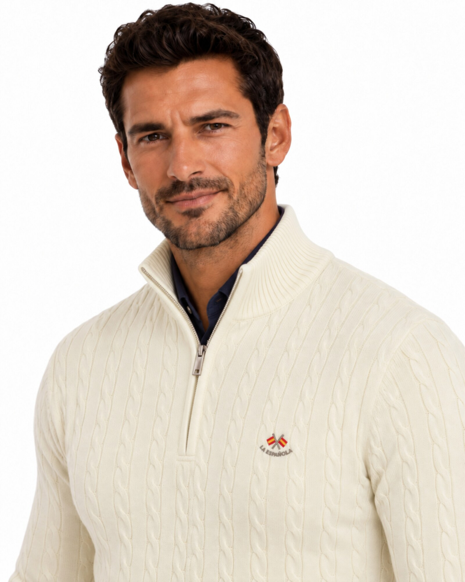 Suéter cuello cremallera ochos color crudo serie 11010